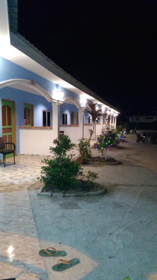 Mazza Nur Motel Pantai Cenang  Extérieur photo
